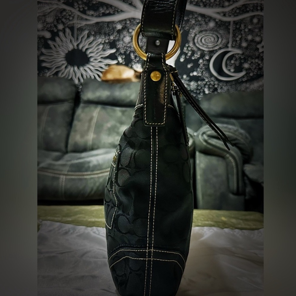 Vintage Coach soho shoulder Bag Black with Gold Accents - Picture 12 of 17